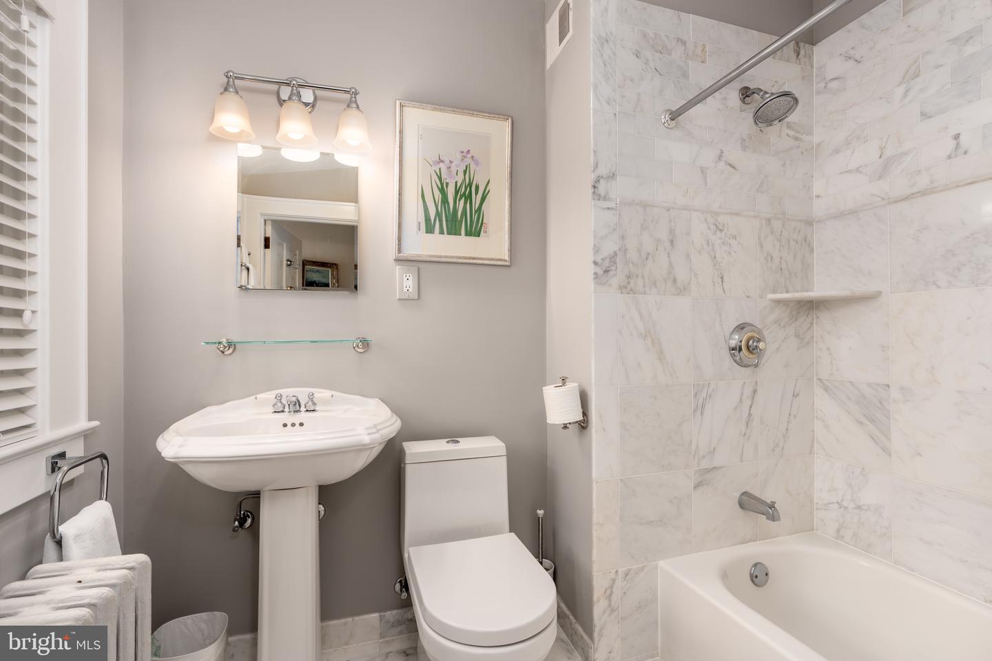 616 FORT WILLIAMS PKWY, ALEXANDRIA, Virginia 22304, 5 Bedrooms Bedrooms, ,3 BathroomsBathrooms,Residential,For sale,616 FORT WILLIAMS PKWY,VAAX2052082 MLS # VAAX2052082