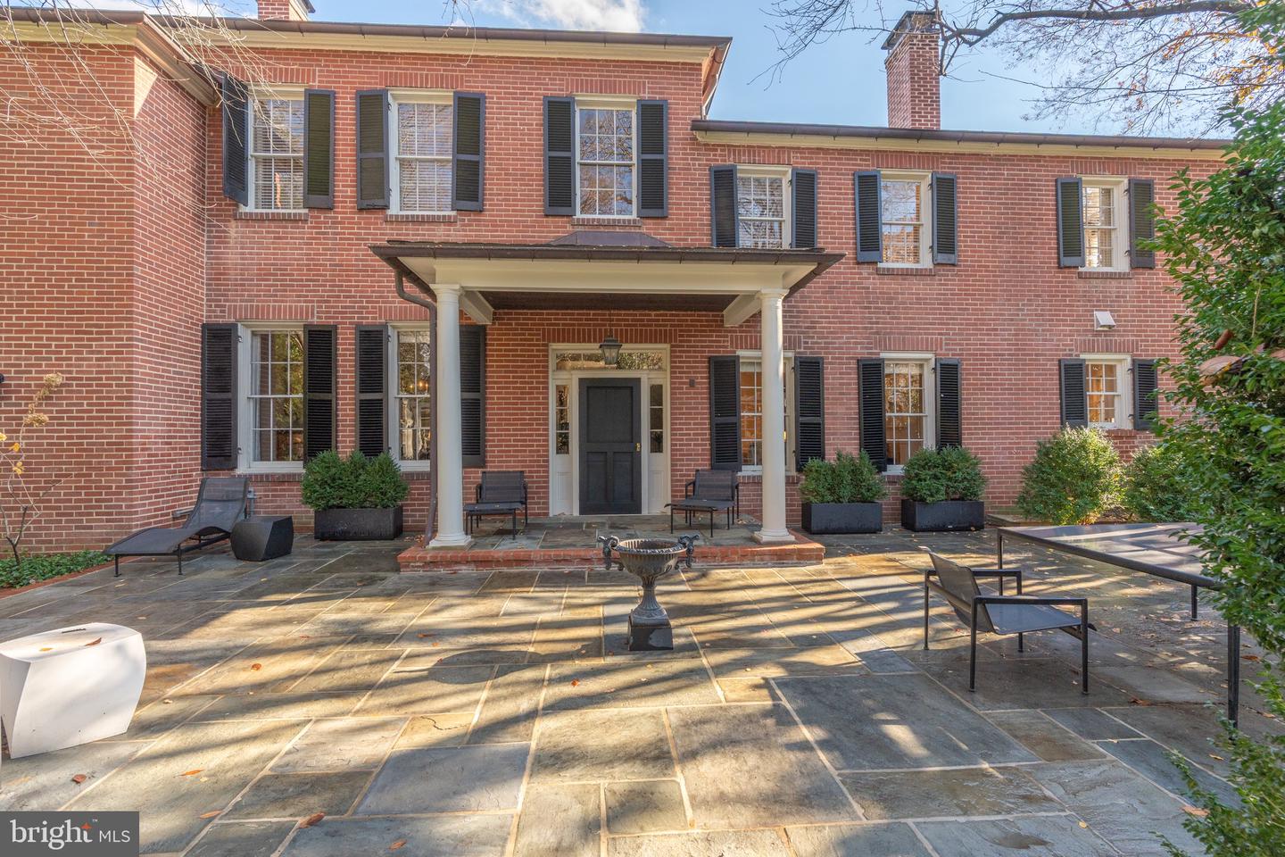 616 FORT WILLIAMS PKWY, ALEXANDRIA, Virginia 22304, 5 Bedrooms Bedrooms, ,3 BathroomsBathrooms,Residential,For sale,616 FORT WILLIAMS PKWY,VAAX2052082 MLS # VAAX2052082