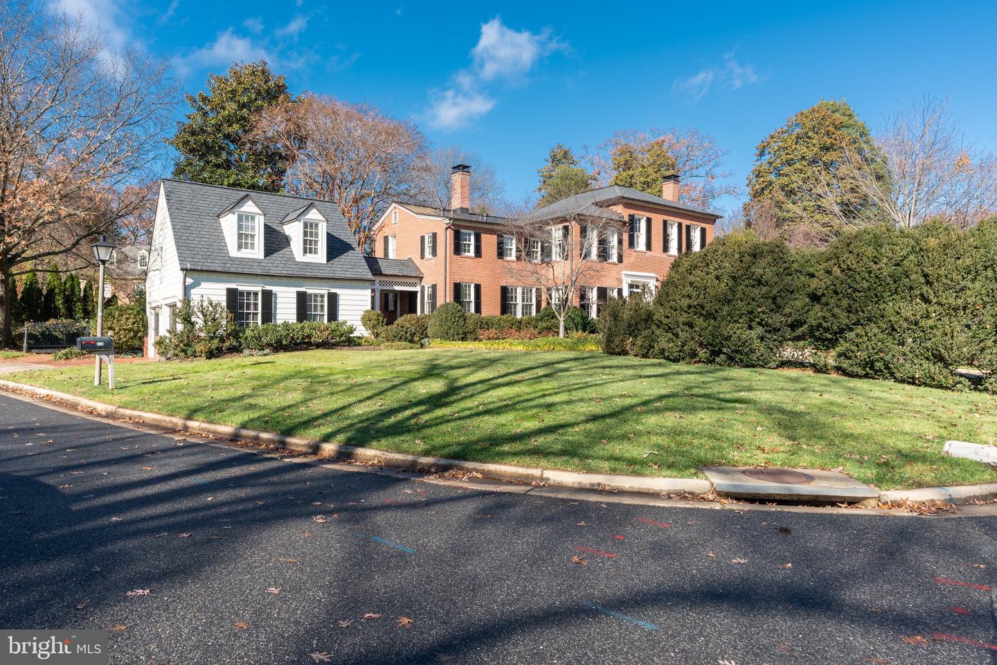 616 FORT WILLIAMS PKWY, ALEXANDRIA, Virginia 22304, 5 Bedrooms Bedrooms, ,3 BathroomsBathrooms,Residential,For sale,616 FORT WILLIAMS PKWY,VAAX2052082 MLS # VAAX2052082