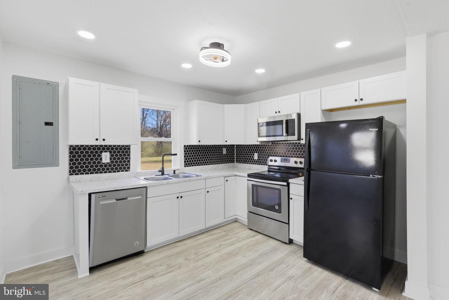 5020 TUCKER HILL RD, HAGUE, Virginia 22469, 3 Bedrooms Bedrooms, 4 Rooms Rooms,1 BathroomBathrooms,Residential,For sale,5020 TUCKER HILL RD,VAWE2010178 MLS # VAWE2010178 5020 TUCKER HILL RD, HAGUE, Virginia 22469, 3 Bedrooms Bedrooms, 4 Rooms Rooms,1 BathroomBathrooms,Residential,For sale,5020 TUCKER HILL RD,VAWE2010178 MLS # VAWE2010178