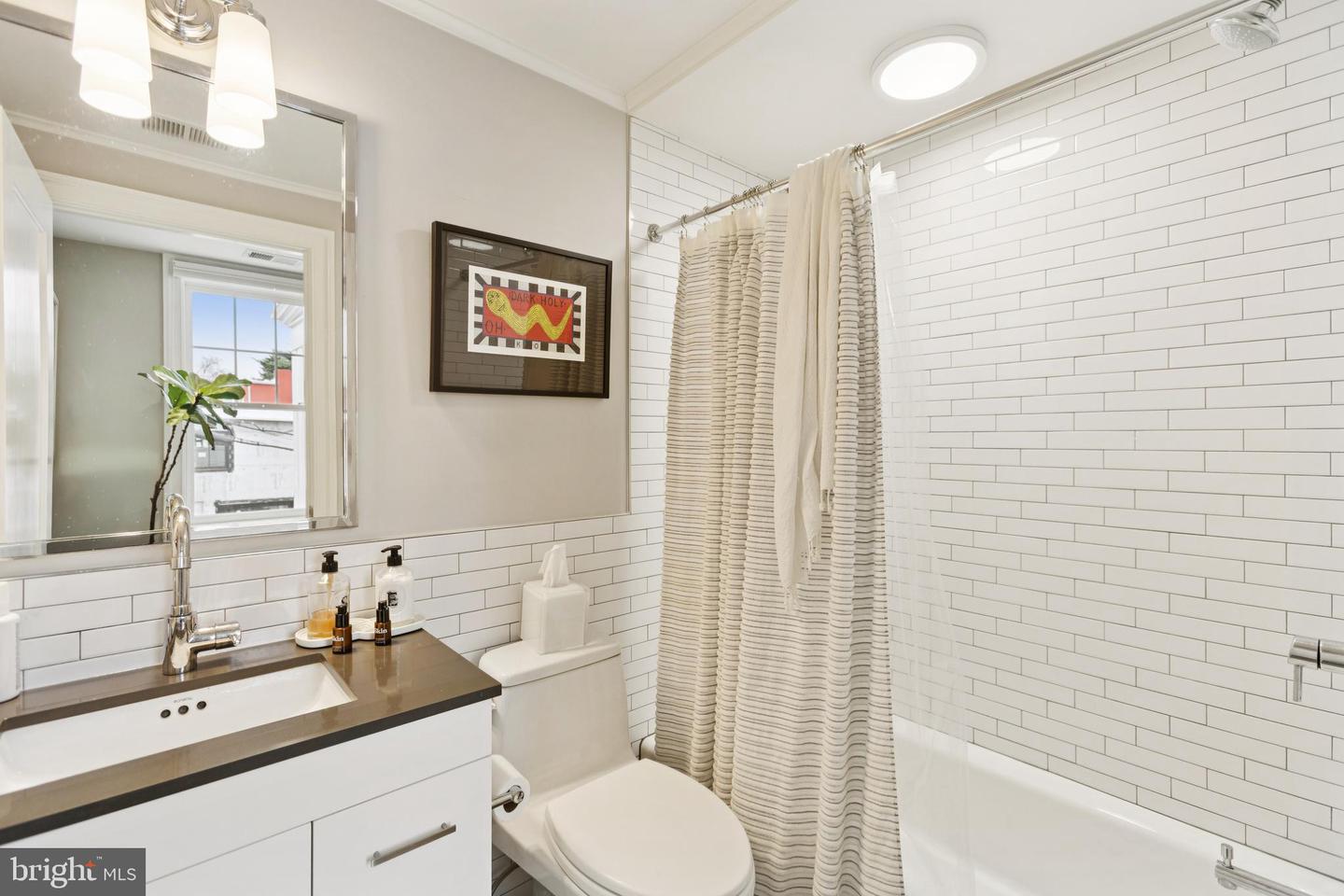 1724 34TH ST NW, WASHINGTON, District Of Columbia 20007, ,Residential,For sale,1724 34TH ST NW,DCDC2233256 MLS # DCDC2233256