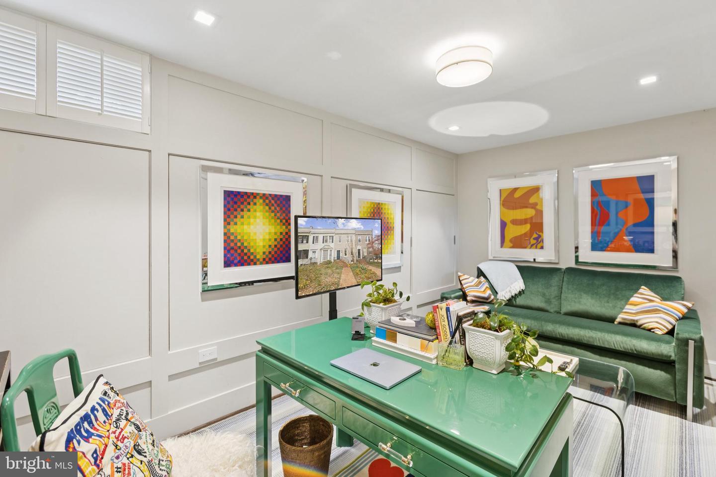 1724 34TH ST NW, WASHINGTON, District Of Columbia 20007, ,Residential,For sale,1724 34TH ST NW,DCDC2233256 MLS # DCDC2233256