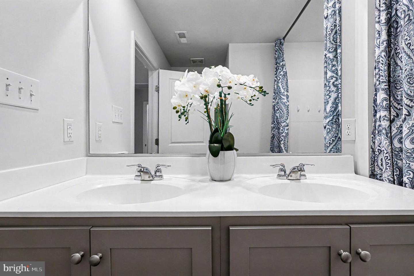 7426 AZALEA DR, RUTHER GLEN, Virginia 22546, 4 Bedrooms Bedrooms, 13 Rooms Rooms,2 BathroomsBathrooms,Residential,For sale,7426 AZALEA DR,VACV2009246 MLS # VACV2009246