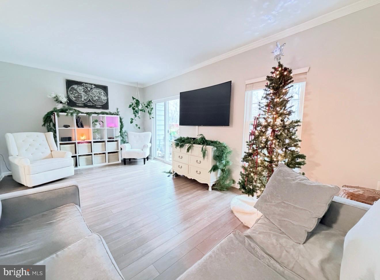 4993 LAMBSGATE LN, WOODBRIDGE, Virginia 22193, 3 Bedrooms Bedrooms, ,2 BathroomsBathrooms,Residential,For sale,4993 LAMBSGATE LN,VAPW2108574 MLS # VAPW2108574