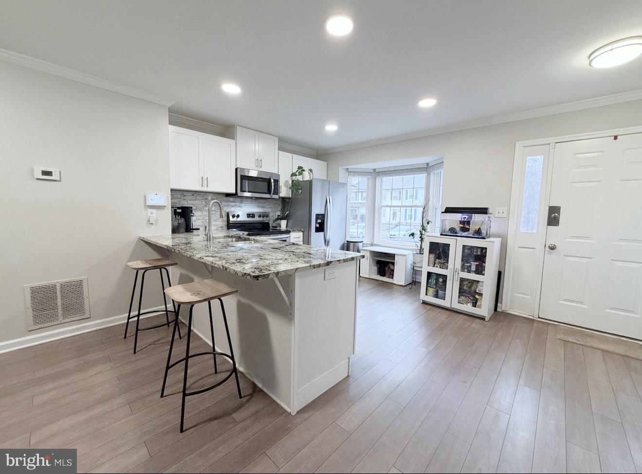 4993 LAMBSGATE LN, WOODBRIDGE, Virginia 22193, 3 Bedrooms Bedrooms, ,2 BathroomsBathrooms,Residential,For sale,4993 LAMBSGATE LN,VAPW2108574 MLS # VAPW2108574