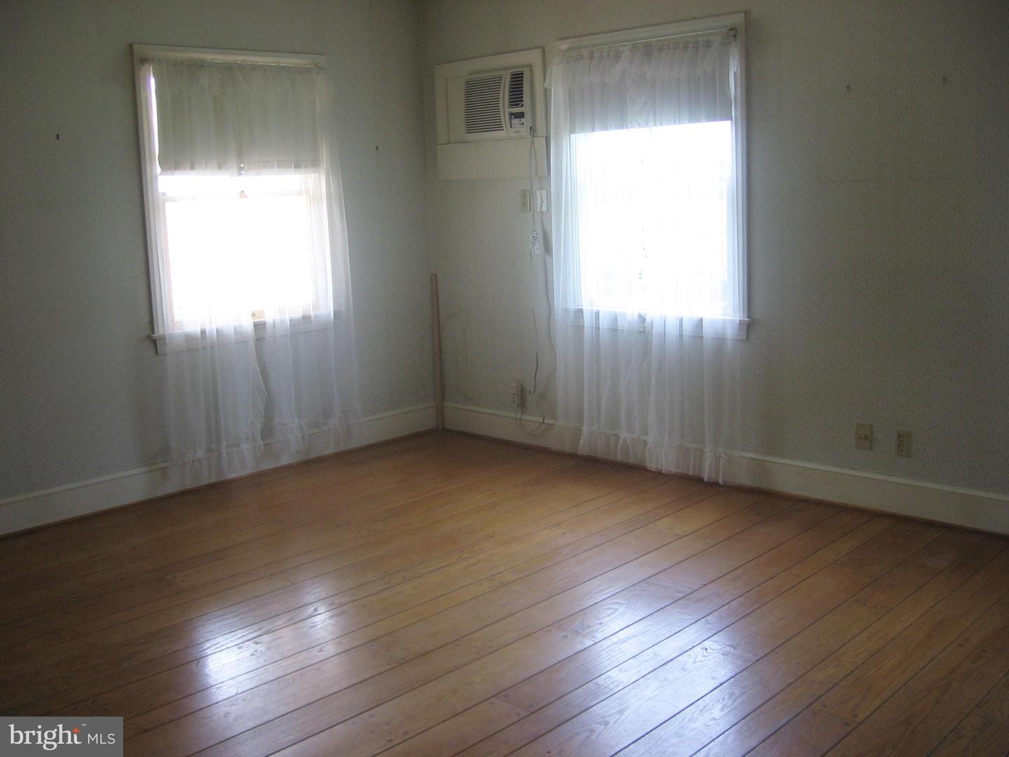 349 TOWN RUN LN, STEPHENS CITY, Virginia 22655, 3 Bedrooms Bedrooms, ,2 BathroomsBathrooms,Residential,For sale,349 TOWN RUN LN,VAFV2038302 MLS # VAFV2038302