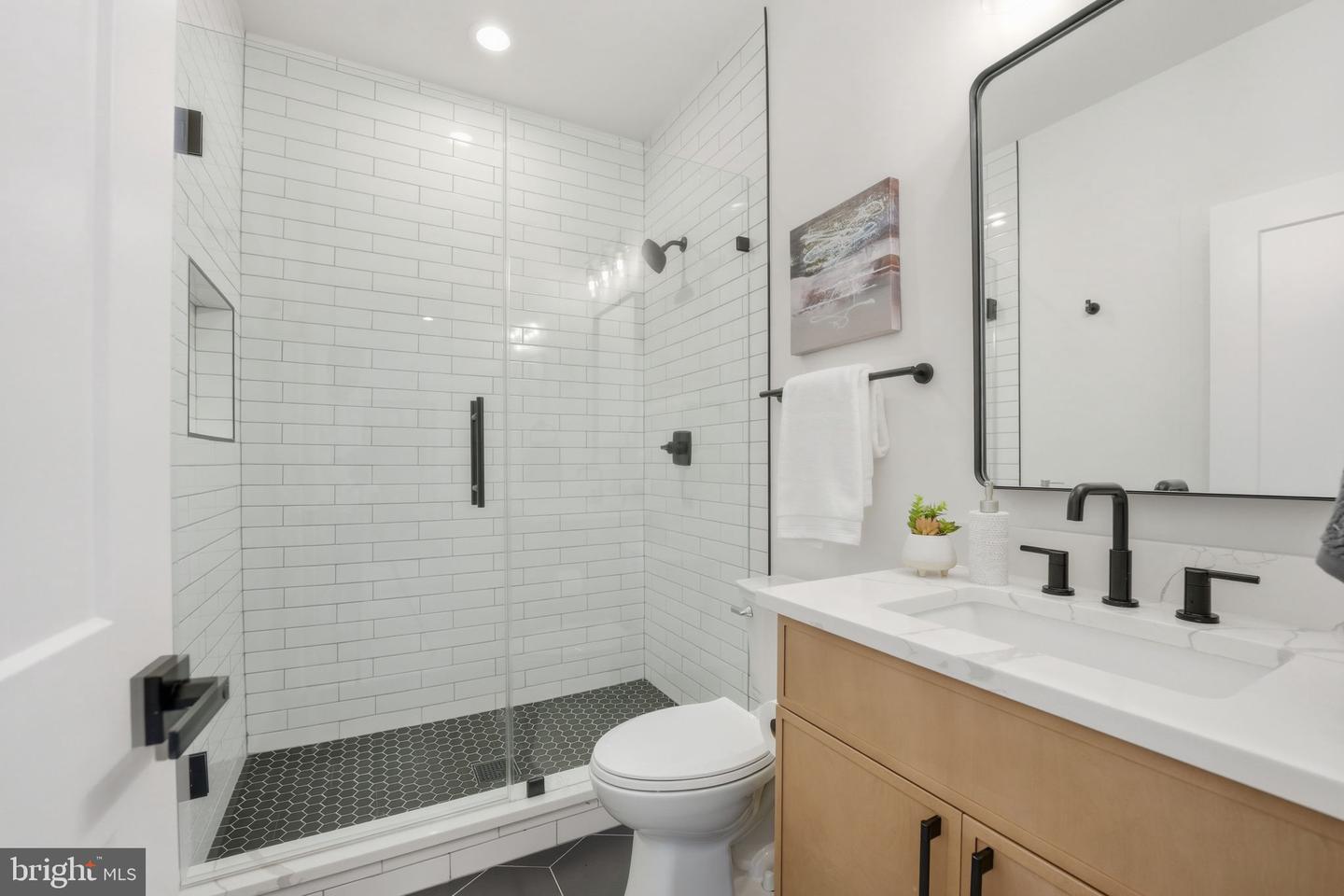 3218 BLUNDELL RD, FALLS CHURCH, Virginia 22042, 6 Bedrooms Bedrooms, ,5 BathroomsBathrooms,Residential,For sale,3218 BLUNDELL RD,VAFX2281298 MLS # VAFX2281298