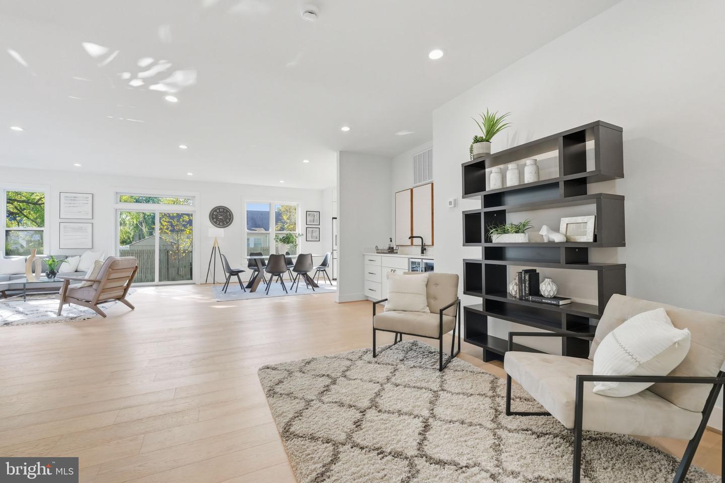 3218 BLUNDELL RD, FALLS CHURCH, Virginia 22042, 6 Bedrooms Bedrooms, ,5 BathroomsBathrooms,Residential,For sale,3218 BLUNDELL RD,VAFX2281298 MLS # VAFX2281298