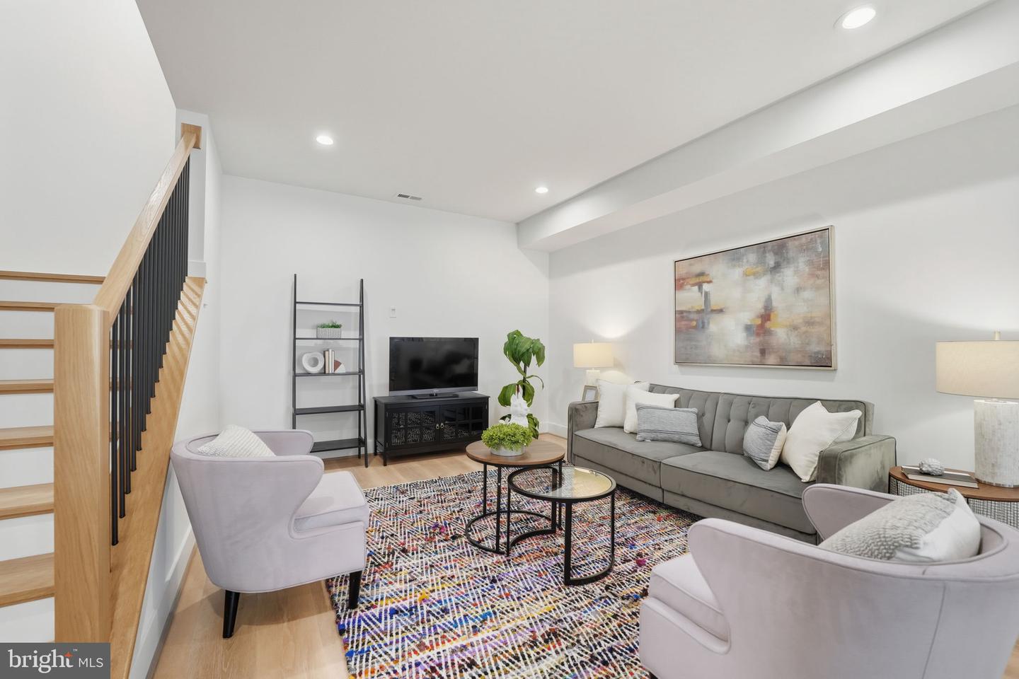 3218 BLUNDELL RD, FALLS CHURCH, Virginia 22042, 6 Bedrooms Bedrooms, ,5 BathroomsBathrooms,Residential,For sale,3218 BLUNDELL RD,VAFX2281298 MLS # VAFX2281298