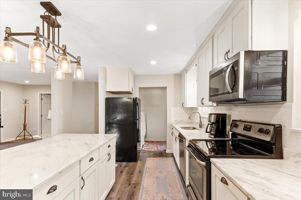 517 W RIVERSIDE DR, LANEXA, Virginia 23089, 4 Bedrooms Bedrooms, 6 Rooms Rooms,4 BathroomsBathrooms,Residential,For sale,517 W RIVERSIDE DR,VANK2000130 MLS # VANK2000130