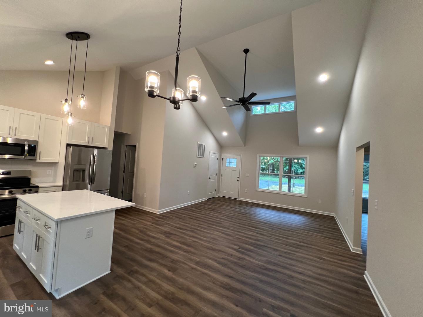 633 SHOREWOOD DR, COLONIAL BEACH, Virginia 22443, 3 Bedrooms Bedrooms, ,2 BathroomsBathrooms,Residential,For sale,633 SHOREWOOD DR,VAWE2010190 MLS # VAWE2010190 633 SHOREWOOD DR, COLONIAL BEACH, Virginia 22443, 3 Bedrooms Bedrooms, ,2 BathroomsBathrooms,Residential,For sale,633 SHOREWOOD DR,VAWE2010190 MLS # VAWE2010190