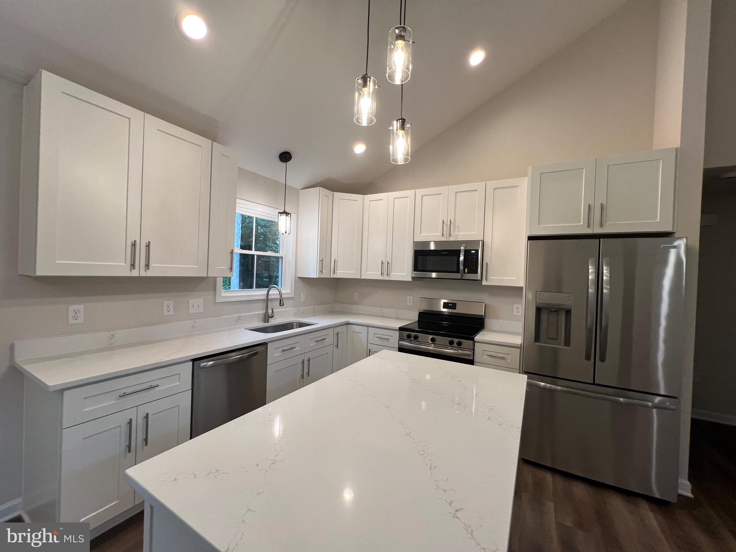 633 SHOREWOOD DR, COLONIAL BEACH, Virginia 22443, 3 Bedrooms Bedrooms, ,2 BathroomsBathrooms,Residential,For sale,633 SHOREWOOD DR,VAWE2010190 MLS # VAWE2010190 633 SHOREWOOD DR, COLONIAL BEACH, Virginia 22443, 3 Bedrooms Bedrooms, ,2 BathroomsBathrooms,Residential,For sale,633 SHOREWOOD DR,VAWE2010190 MLS # VAWE2010190