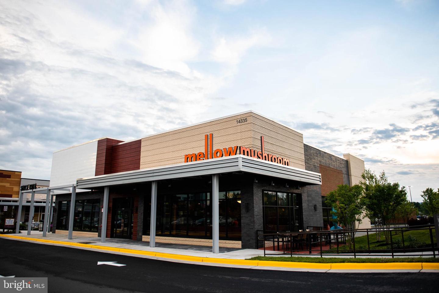 4753 SULLY POINT LN, CHANTILLY, Virginia 20151, 2 Bedrooms Bedrooms, ,2 BathroomsBathrooms,Residential,For sale,4753 SULLY POINT LN,VAFX2281320 MLS # VAFX2281320