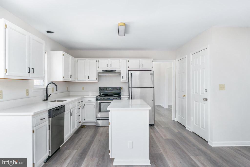 11818 HICKORY CREEK DR, FREDERICKSBURG, Virginia 22407, 4 Bedrooms Bedrooms, ,2 BathroomsBathrooms,Residential,11818 HICKORY CREEK DR,VASP2037776 MLS # VASP2037776