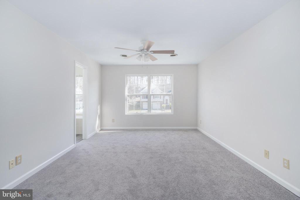 11818 HICKORY CREEK DR, FREDERICKSBURG, Virginia 22407, 4 Bedrooms Bedrooms, ,2 BathroomsBathrooms,Residential,11818 HICKORY CREEK DR,VASP2037776 MLS # VASP2037776