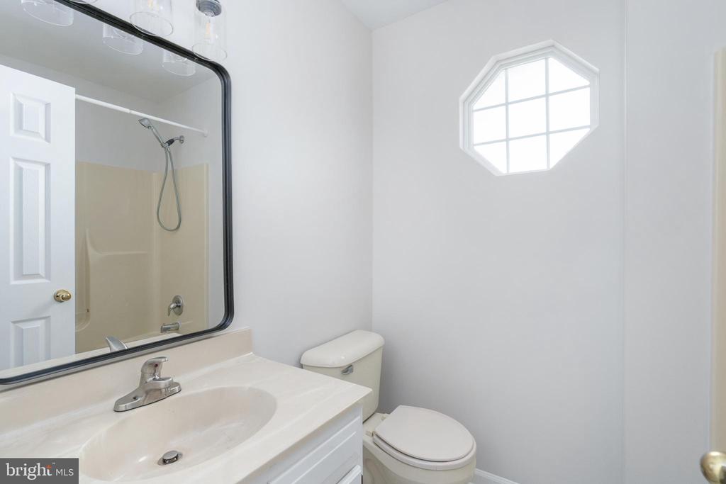 11818 HICKORY CREEK DR, FREDERICKSBURG, Virginia 22407, 4 Bedrooms Bedrooms, ,2 BathroomsBathrooms,Residential,11818 HICKORY CREEK DR,VASP2037776 MLS # VASP2037776