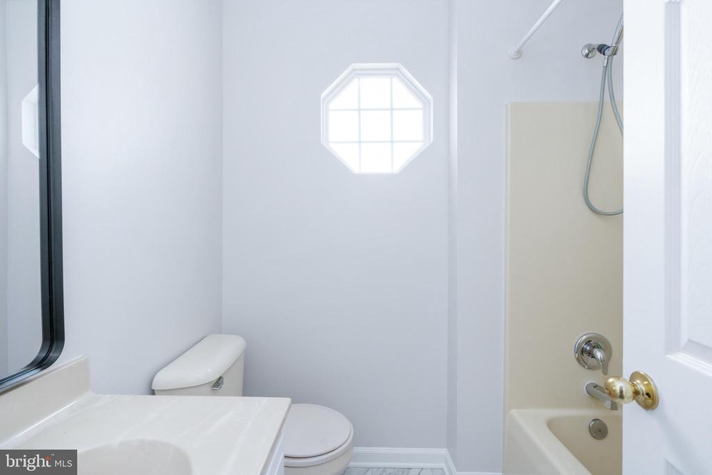 11818 HICKORY CREEK DR, FREDERICKSBURG, Virginia 22407, 4 Bedrooms Bedrooms, ,2 BathroomsBathrooms,Residential,11818 HICKORY CREEK DR,VASP2037776 MLS # VASP2037776