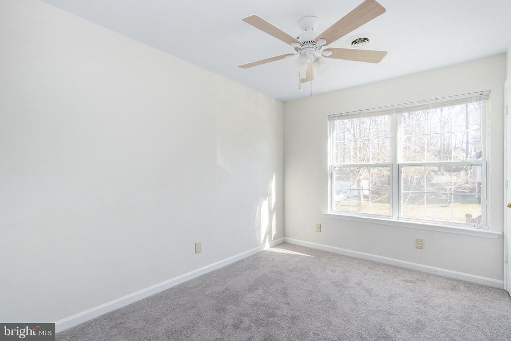 11818 HICKORY CREEK DR, FREDERICKSBURG, Virginia 22407, 4 Bedrooms Bedrooms, ,2 BathroomsBathrooms,Residential,11818 HICKORY CREEK DR,VASP2037776 MLS # VASP2037776