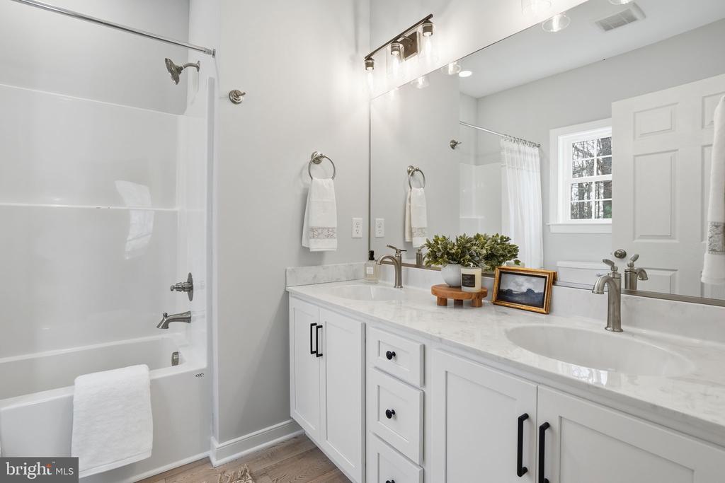 475 FREDERICKS HALL RD, BUMPASS, Virginia 23024, 2 Bedrooms Bedrooms, ,2 BathroomsBathrooms,Residential,475 FREDERICKS HALL RD,VALA2008976 MLS # VALA2008976