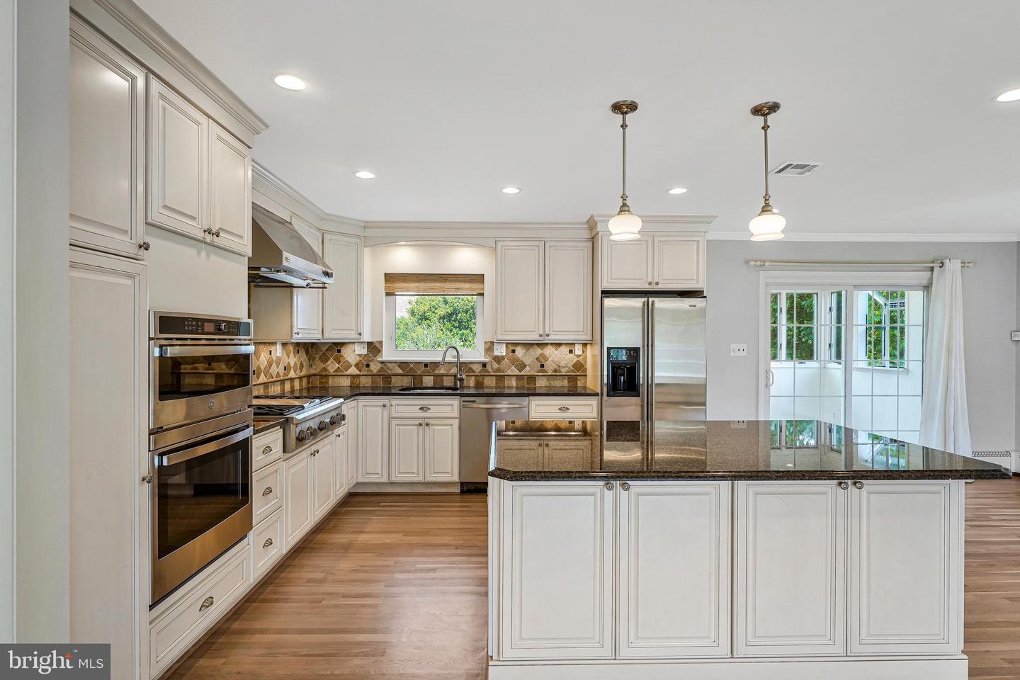 6212 LOCH RAVEN DR, MCLEAN, Virginia 22101, 4 Bedrooms Bedrooms, ,3 BathroomsBathrooms,Residential,For sale,6212 LOCH RAVEN DR,VAFX2257356 MLS # VAFX2257356