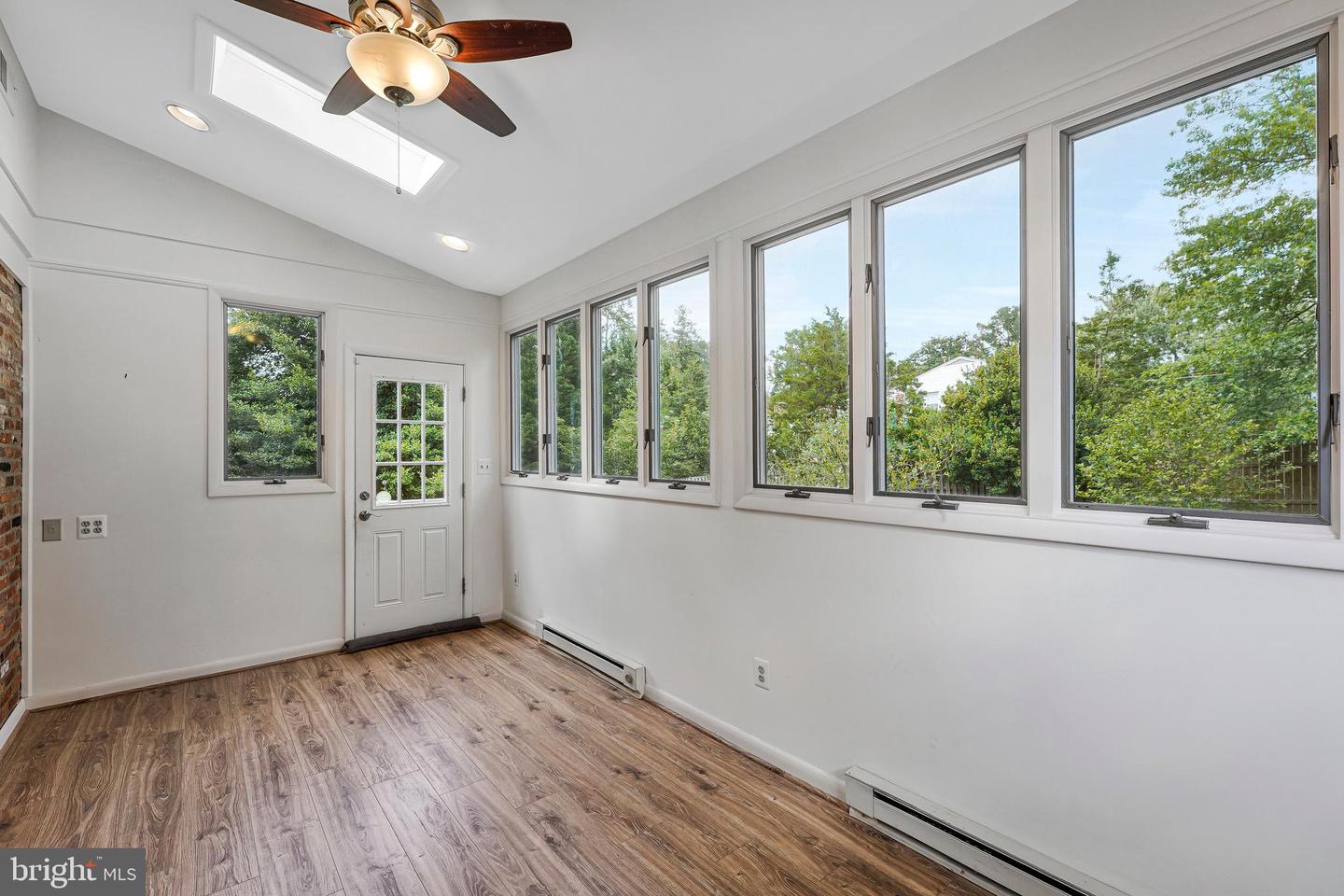 6212 LOCH RAVEN DR, MCLEAN, Virginia 22101, 4 Bedrooms Bedrooms, ,3 BathroomsBathrooms,Residential,For sale,6212 LOCH RAVEN DR,VAFX2257356 MLS # VAFX2257356