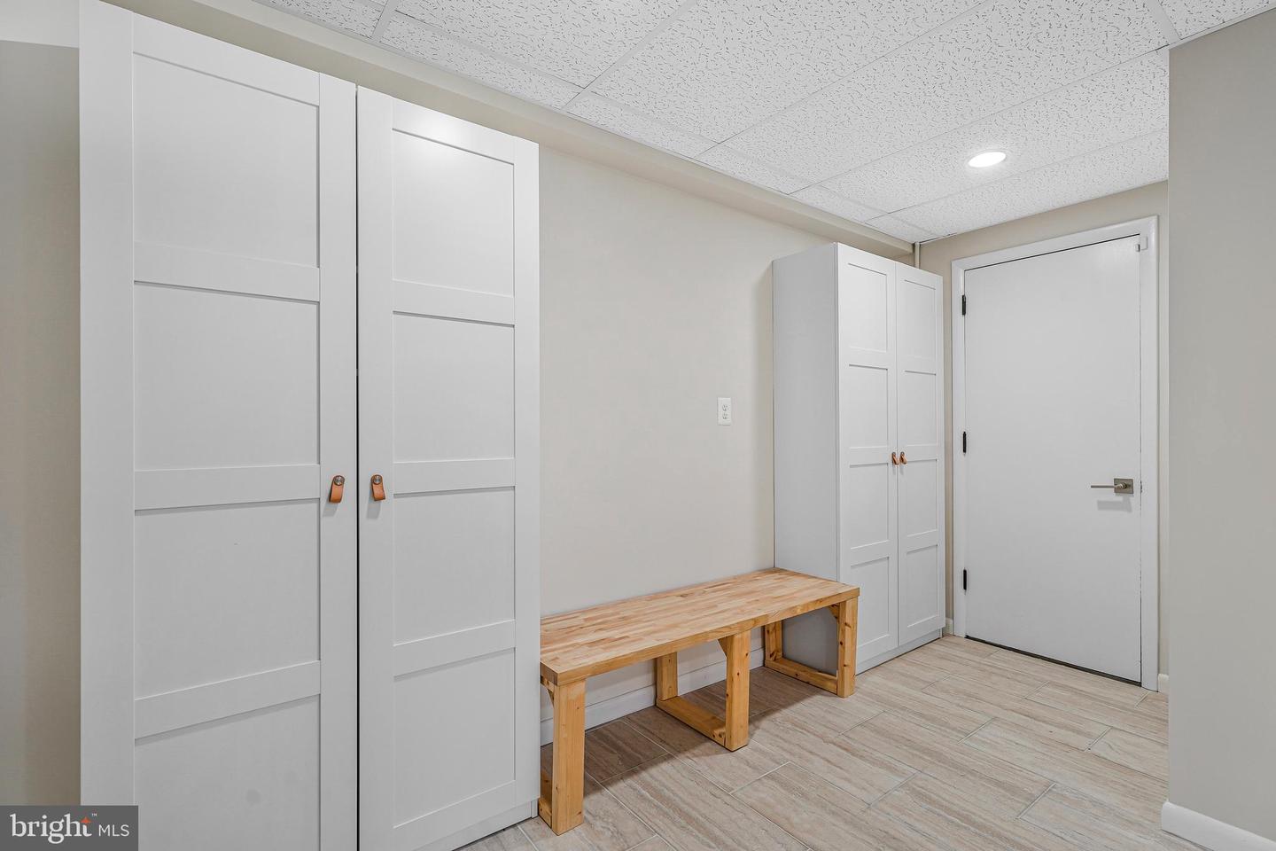 6212 LOCH RAVEN DR, MCLEAN, Virginia 22101, 4 Bedrooms Bedrooms, ,3 BathroomsBathrooms,Residential,For sale,6212 LOCH RAVEN DR,VAFX2257356 MLS # VAFX2257356