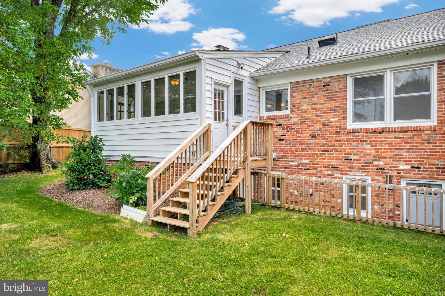 6212 LOCH RAVEN DR, MCLEAN, Virginia 22101, 4 Bedrooms Bedrooms, ,3 BathroomsBathrooms,Residential,For sale,6212 LOCH RAVEN DR,VAFX2257356 MLS # VAFX2257356