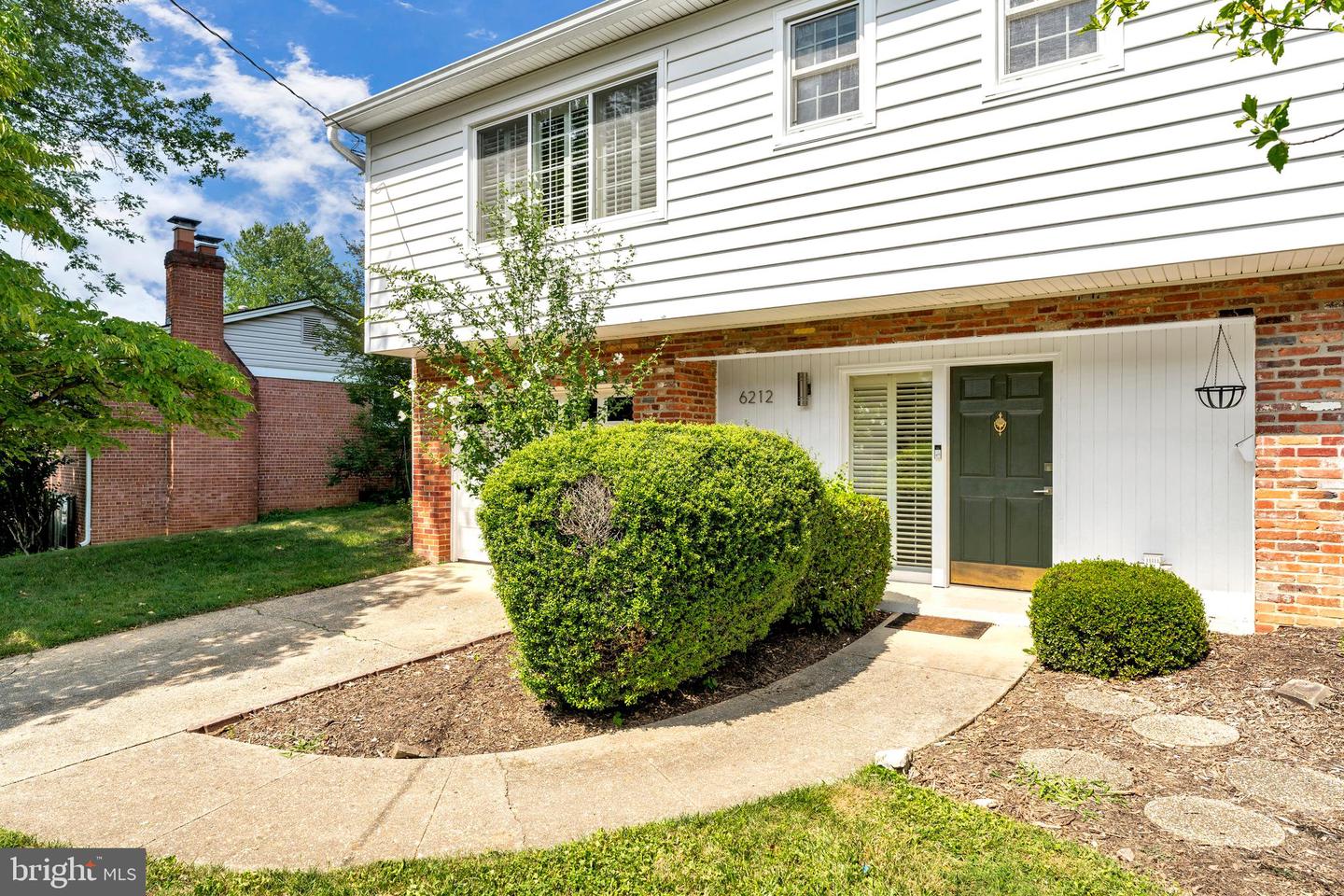 6212 LOCH RAVEN DR, MCLEAN, Virginia 22101, 4 Bedrooms Bedrooms, ,3 BathroomsBathrooms,Residential,For sale,6212 LOCH RAVEN DR,VAFX2257356 MLS # VAFX2257356