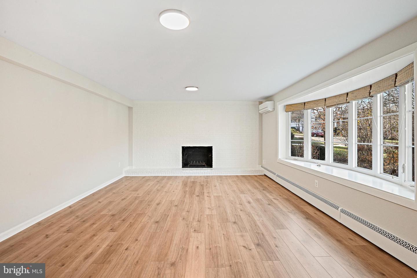 6212 LOCH RAVEN DR, MCLEAN, Virginia 22101, 4 Bedrooms Bedrooms, ,3 BathroomsBathrooms,Residential,For sale,6212 LOCH RAVEN DR,VAFX2257356 MLS # VAFX2257356