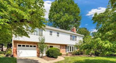 6212 LOCH RAVEN DR, MCLEAN, Virginia 22101, 4 Bedrooms Bedrooms, ,3 BathroomsBathrooms,Residential,For sale,6212 LOCH RAVEN DR,VAFX2257356 MLS # VAFX2257356