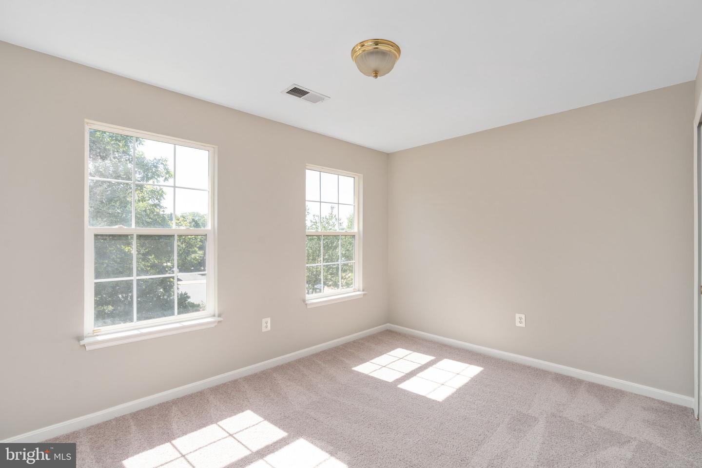 55 HAMSTEAD RD, FREDERICKSBURG, Virginia 22405, 5 Bedrooms Bedrooms, ,3 BathroomsBathrooms,Residential,For sale,55 HAMSTEAD RD,VAST2042350 MLS # VAST2042350