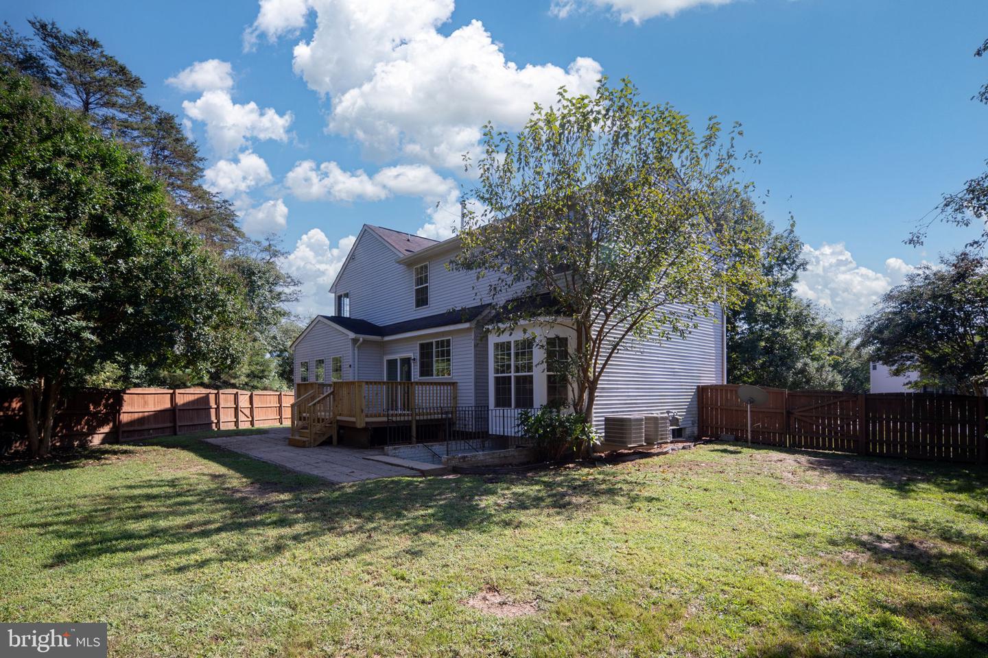 55 HAMSTEAD RD, FREDERICKSBURG, Virginia 22405, 5 Bedrooms Bedrooms, ,3 BathroomsBathrooms,Residential,For sale,55 HAMSTEAD RD,VAST2042350 MLS # VAST2042350