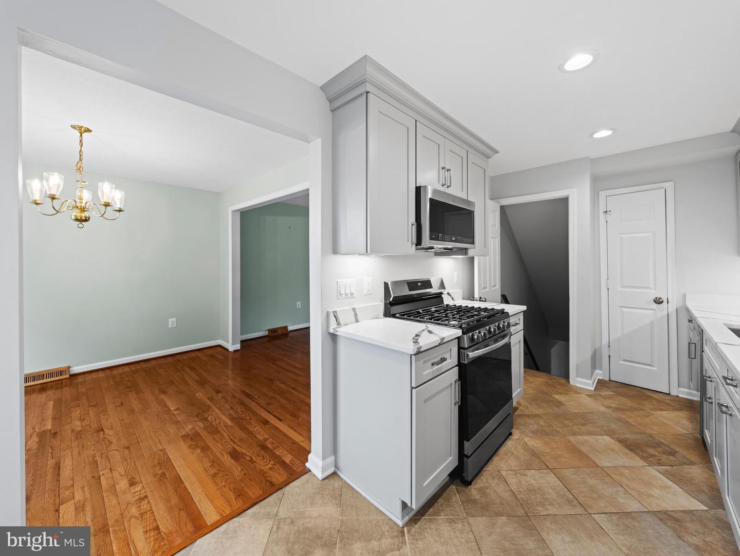 4783 KANDEL CT, ANNANDALE, Virginia 22003, 3 Bedrooms Bedrooms, ,2 BathroomsBathrooms,Residential,For sale,4783 KANDEL CT,VAFX2267658 MLS # VAFX2267658