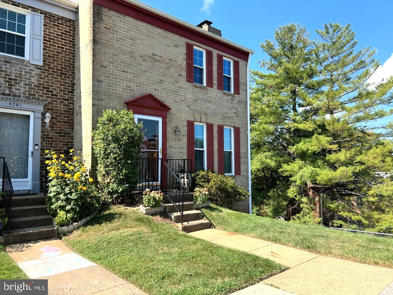 4783 KANDEL CT, ANNANDALE, Virginia 22003, 3 Bedrooms Bedrooms, ,2 BathroomsBathrooms,Residential,For sale,4783 KANDEL CT,VAFX2267658 MLS # VAFX2267658