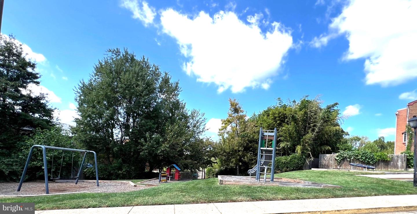 4783 KANDEL CT, ANNANDALE, Virginia 22003, 3 Bedrooms Bedrooms, ,2 BathroomsBathrooms,Residential,For sale,4783 KANDEL CT,VAFX2267658 MLS # VAFX2267658