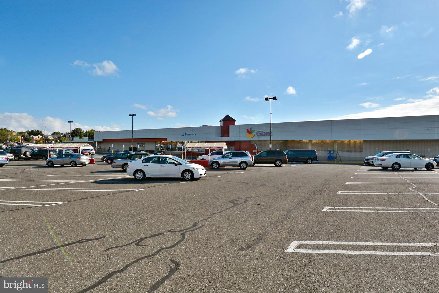 4783 KANDEL CT, ANNANDALE, Virginia 22003, 3 Bedrooms Bedrooms, ,2 BathroomsBathrooms,Residential,For sale,4783 KANDEL CT,VAFX2267658 MLS # VAFX2267658