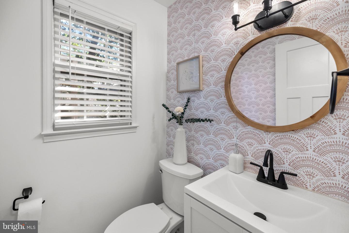 4193 WATERWAY DR, DUMFRIES, Virginia 22025, 4 Bedrooms Bedrooms, ,3 BathroomsBathrooms,Residential,For sale,4193 WATERWAY DR,VAPW2104556 MLS # VAPW2104556