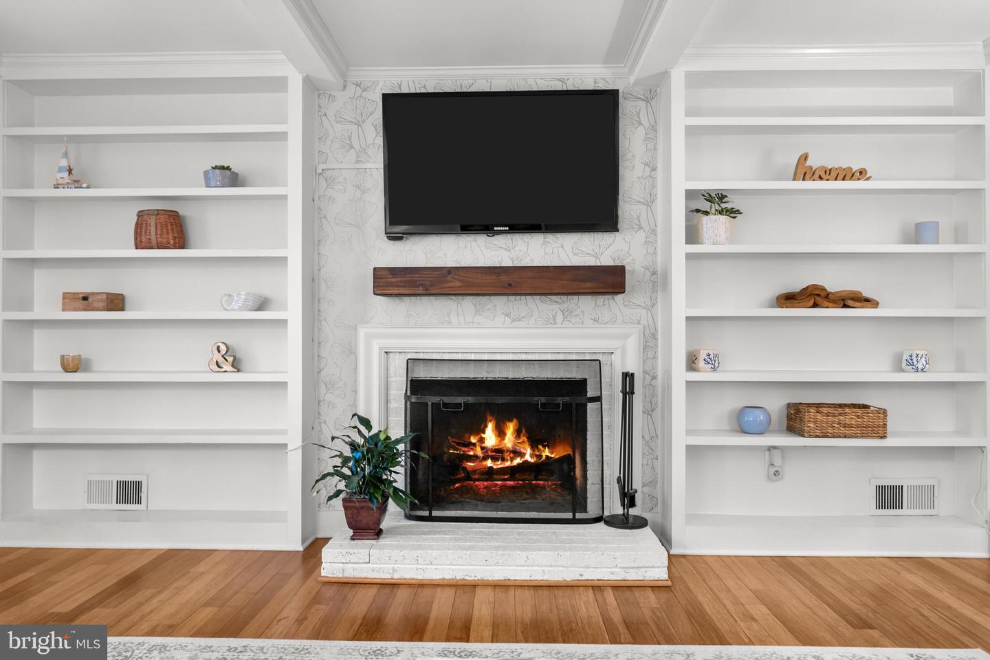 4193 WATERWAY DR, DUMFRIES, Virginia 22025, 4 Bedrooms Bedrooms, ,3 BathroomsBathrooms,Residential,For sale,4193 WATERWAY DR,VAPW2104556 MLS # VAPW2104556