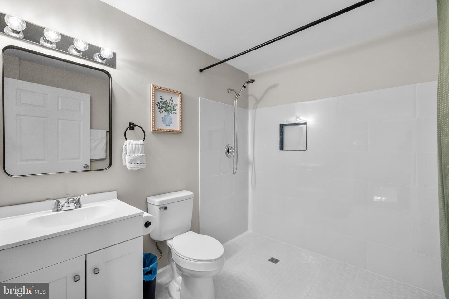 4193 WATERWAY DR, DUMFRIES, Virginia 22025, 4 Bedrooms Bedrooms, ,3 BathroomsBathrooms,Residential,For sale,4193 WATERWAY DR,VAPW2104556 MLS # VAPW2104556