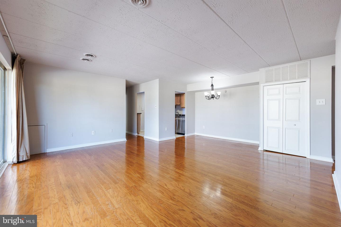 2630 WAGON DR #294, ALEXANDRIA, Virginia 22303, 2 Bedrooms Bedrooms, ,1 BathroomBathrooms,Residential,For sale,2630 WAGON DR #294,VAFX2269392 MLS # VAFX2269392