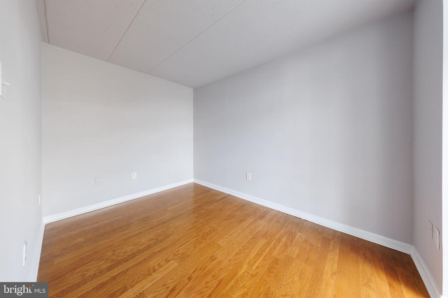 2630 WAGON DR #294, ALEXANDRIA, Virginia 22303, 2 Bedrooms Bedrooms, ,1 BathroomBathrooms,Residential,For sale,2630 WAGON DR #294,VAFX2269392 MLS # VAFX2269392