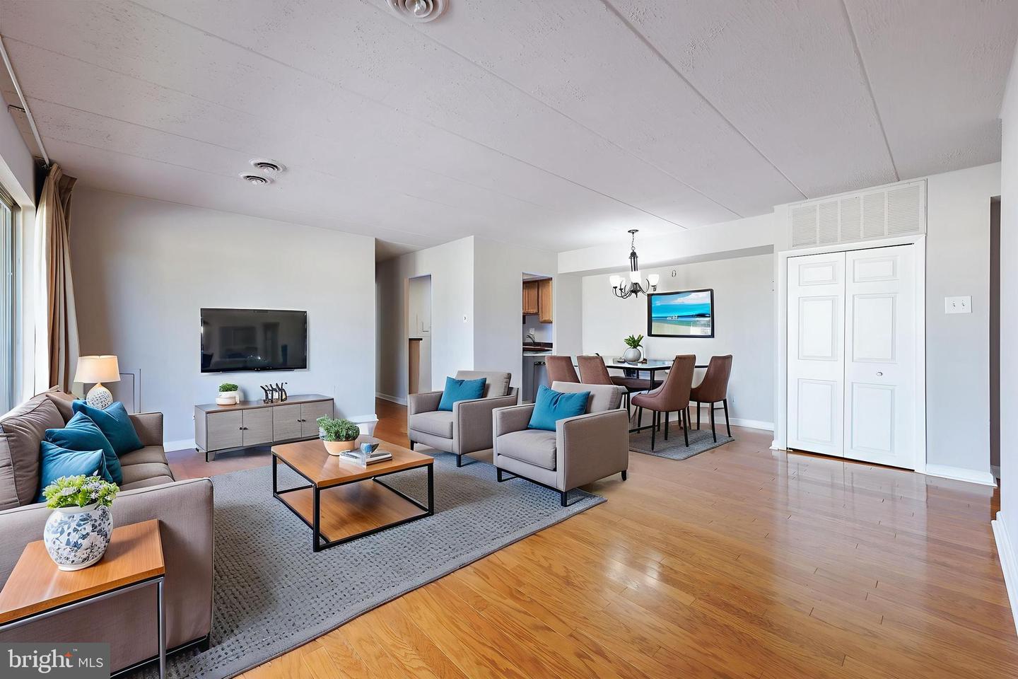 2630 WAGON DR #294, ALEXANDRIA, Virginia 22303, 2 Bedrooms Bedrooms, ,1 BathroomBathrooms,Residential,For sale,2630 WAGON DR #294,VAFX2269392 MLS # VAFX2269392