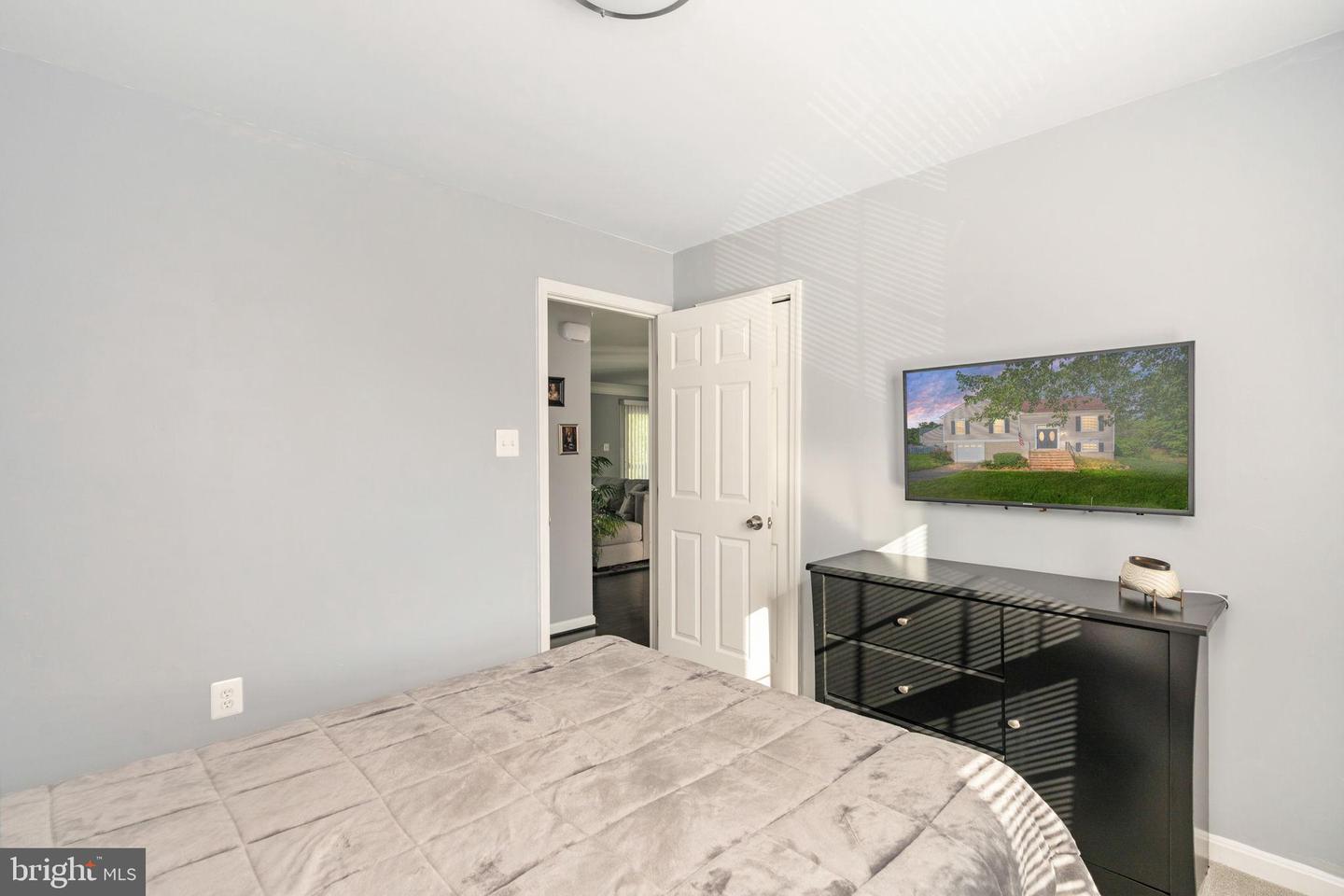 2 BRENTWOOD LN, FREDERICKSBURG, Virginia 22405, 4 Bedrooms Bedrooms, 7 Rooms Rooms,2 BathroomsBathrooms,Residential,For sale,2 BRENTWOOD LN,VAST2043218 MLS # VAST2043218