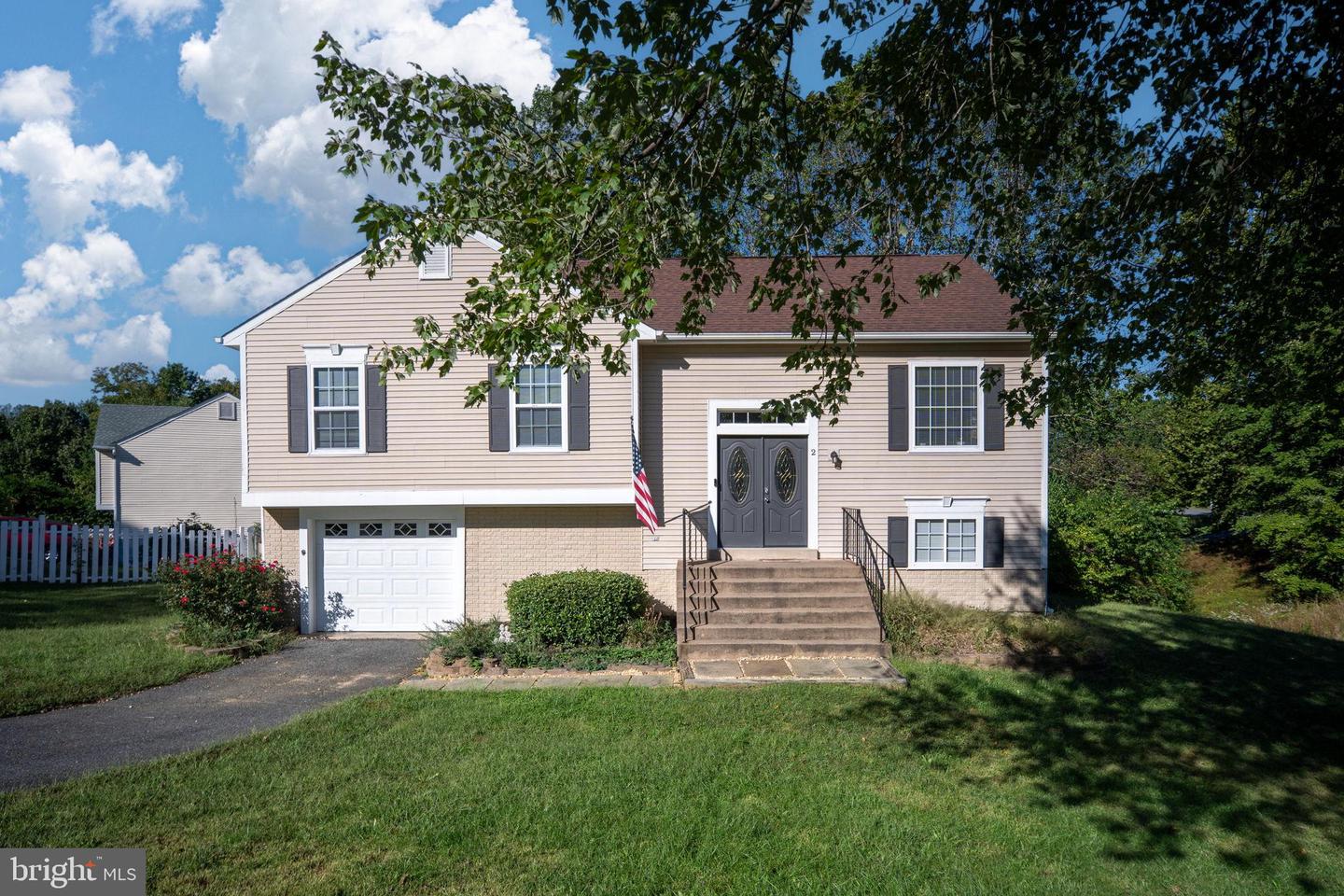 2 BRENTWOOD LN, FREDERICKSBURG, Virginia 22405, 4 Bedrooms Bedrooms, 7 Rooms Rooms,2 BathroomsBathrooms,Residential,For sale,2 BRENTWOOD LN,VAST2043218 MLS # VAST2043218