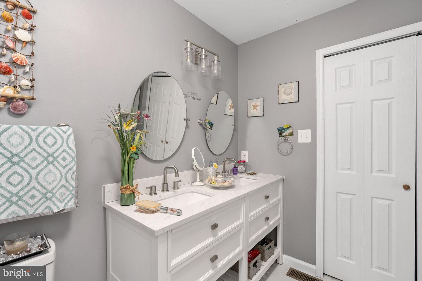 2 BRENTWOOD LN, FREDERICKSBURG, Virginia 22405, 4 Bedrooms Bedrooms, 7 Rooms Rooms,2 BathroomsBathrooms,Residential,For sale,2 BRENTWOOD LN,VAST2043218 MLS # VAST2043218