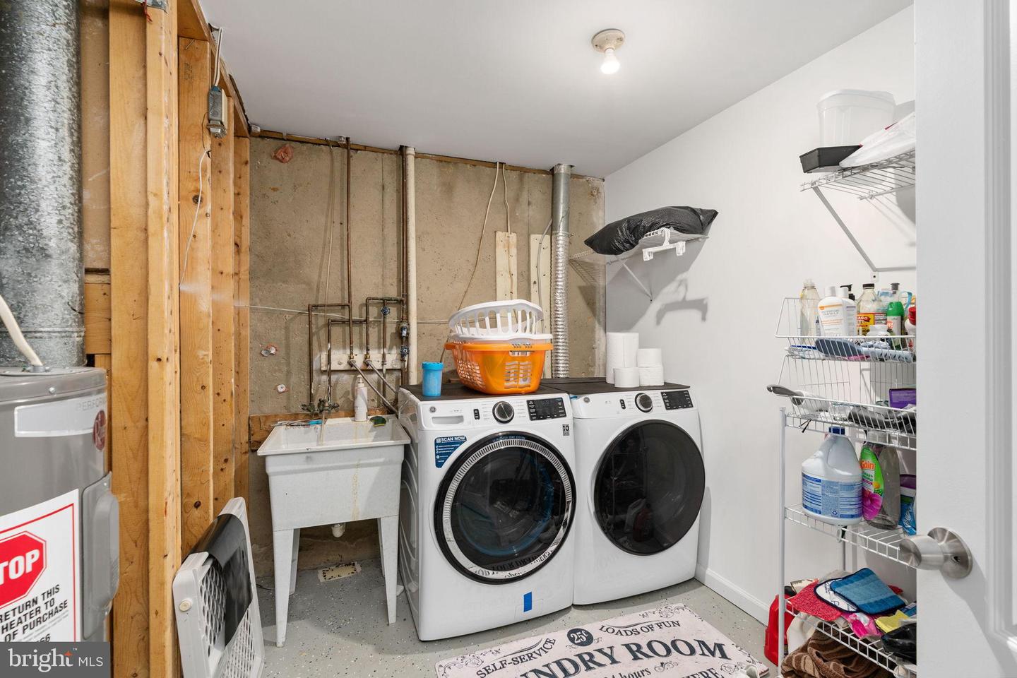 2 BRENTWOOD LN, FREDERICKSBURG, Virginia 22405, 4 Bedrooms Bedrooms, 7 Rooms Rooms,2 BathroomsBathrooms,Residential,For sale,2 BRENTWOOD LN,VAST2043218 MLS # VAST2043218