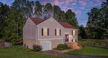 2 BRENTWOOD LN, FREDERICKSBURG, Virginia 22405, 4 Bedrooms Bedrooms, 7 Rooms Rooms,2 BathroomsBathrooms,Residential,For sale,2 BRENTWOOD LN,VAST2043218 MLS # VAST2043218