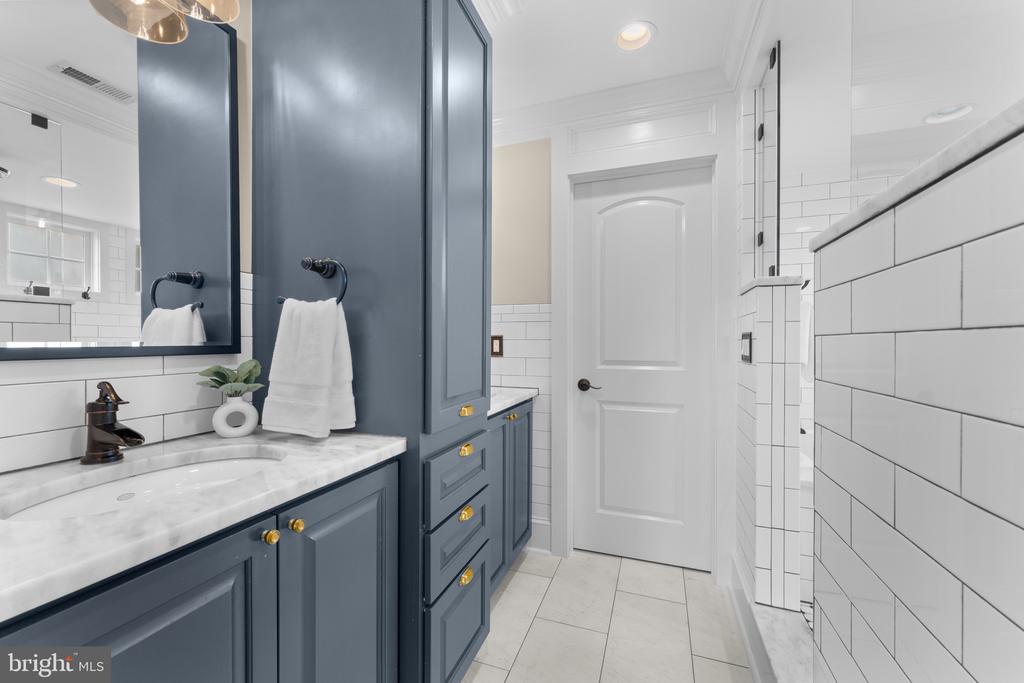 2021 GOLF DR, CULPEPER, Virginia 22701, 5 Bedrooms Bedrooms, ,3 BathroomsBathrooms,Residential,2021 GOLF DR,VACU2012188 MLS # VACU2012188