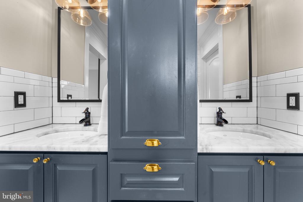 2021 GOLF DR, CULPEPER, Virginia 22701, 5 Bedrooms Bedrooms, ,3 BathroomsBathrooms,Residential,2021 GOLF DR,VACU2012188 MLS # VACU2012188