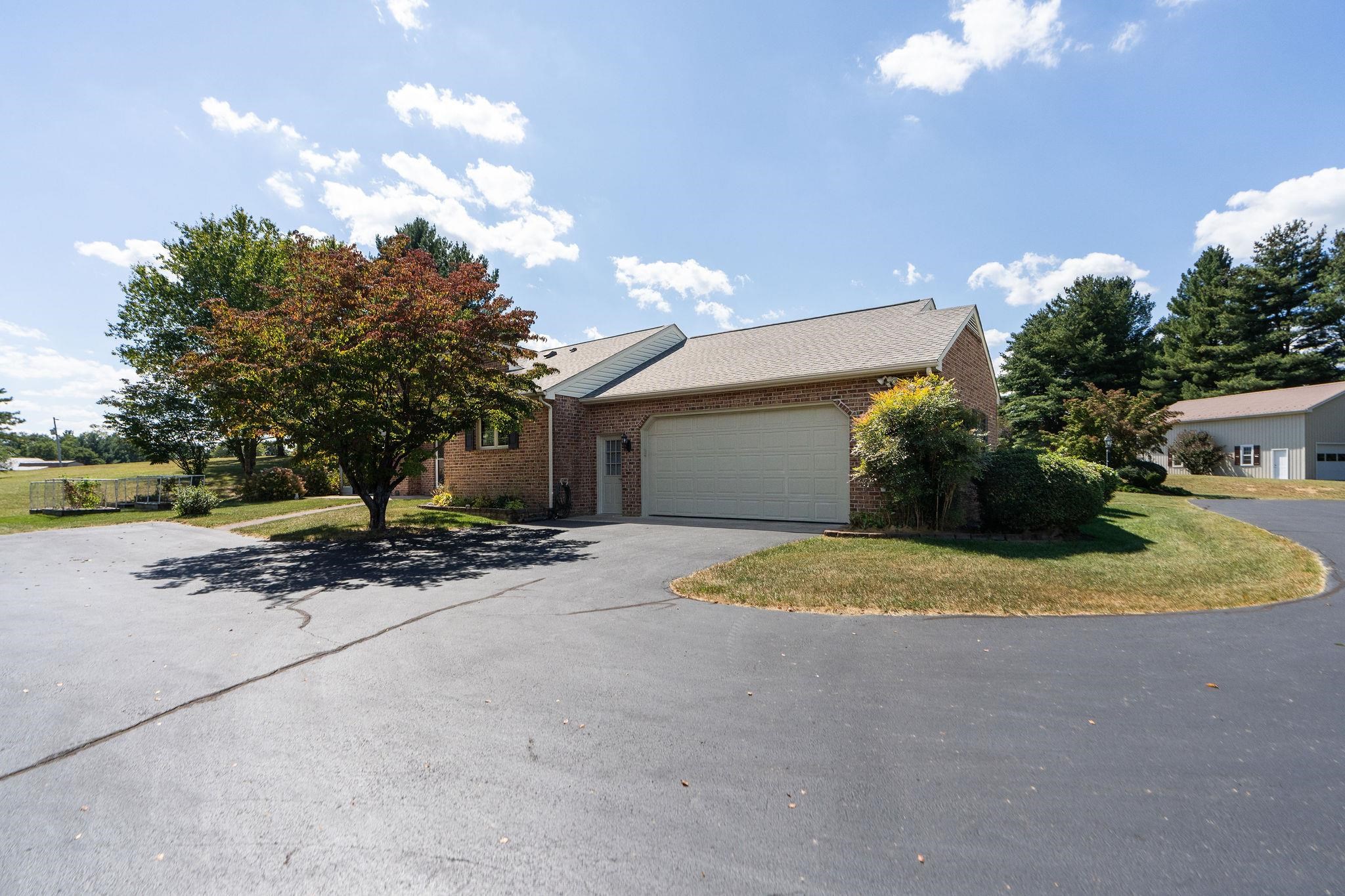 1924 PARKERSBURG TPKE, SWOOPE, Virginia 24479, 3 Bedrooms Bedrooms, ,2 BathroomsBathrooms,Residential,1924 PARKERSBURG TPKE,669042 MLS # 669042 1924 PARKERSBURG TPKE, SWOOPE, Virginia 24479, 3 Bedrooms Bedrooms, ,2 BathroomsBathrooms,Residential,1924 PARKERSBURG TPKE,669042 MLS # 669042